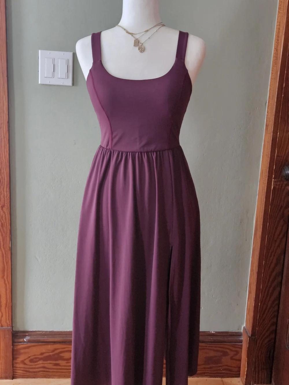 HALARA Sleeveless Burgundy Midi Dress with Square Neck - Picture 1 of 9